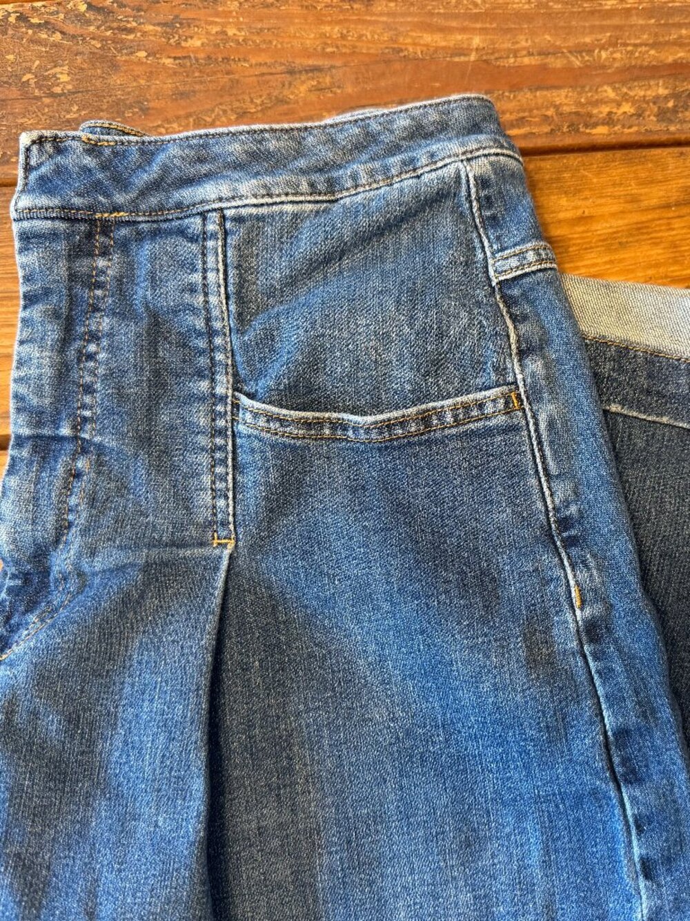 Pilcro Emory Pleated Jeans High Rise Wide Leg - size 30 - Picture 6 of 12